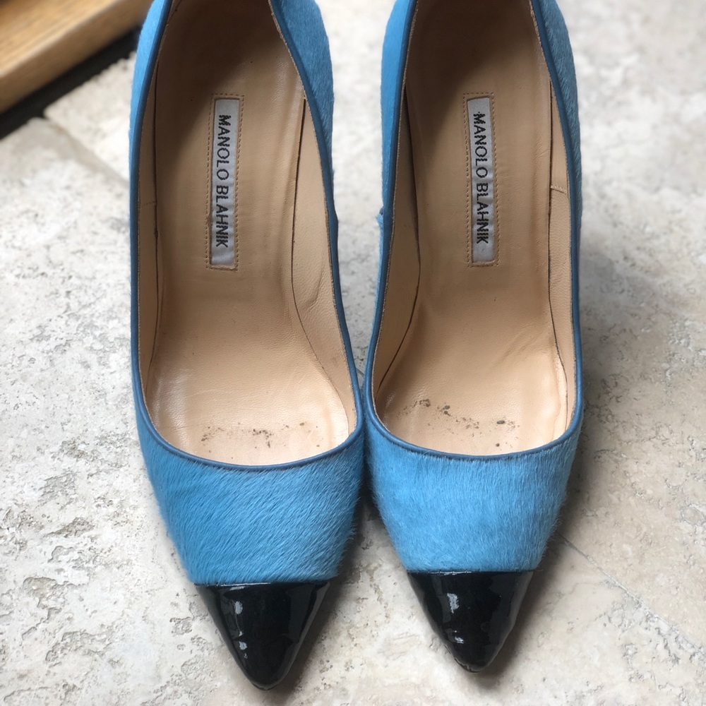 Blue Calf Skin Manolo Blahnik with black top